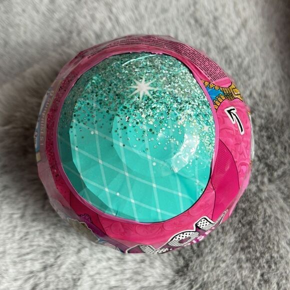 L.O.L Surprise! Queens 9 Surprises - Picture 7 of 9